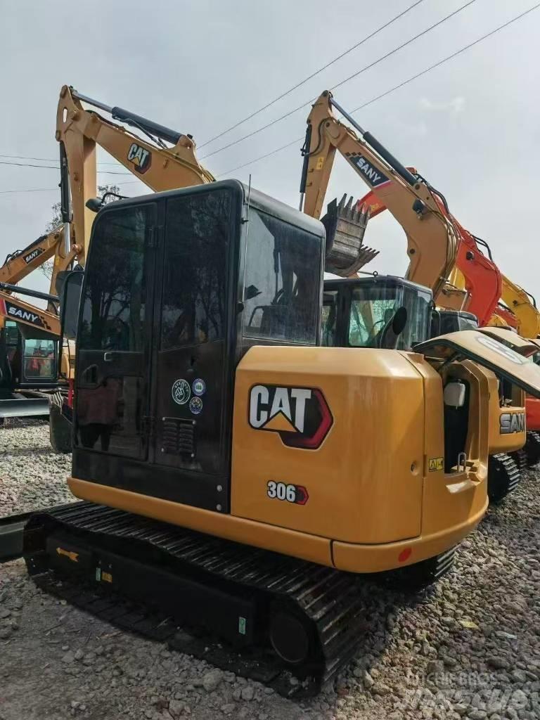 CAT 306E حفارات زحافة