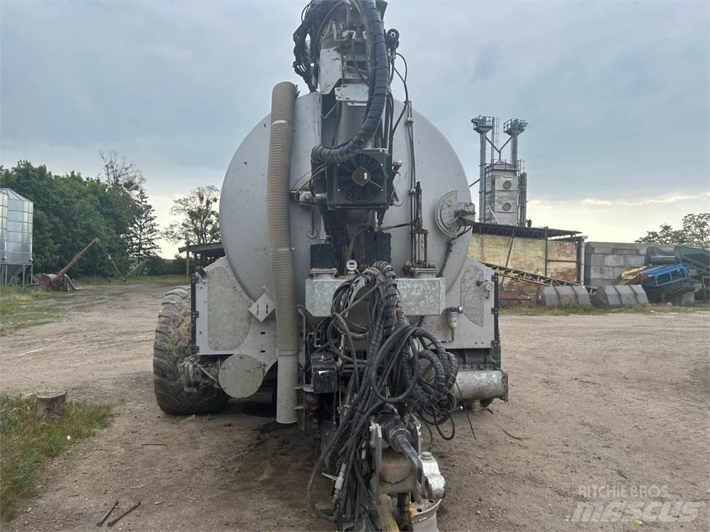 Kumm KTX 20,5 صهاريج الملاط