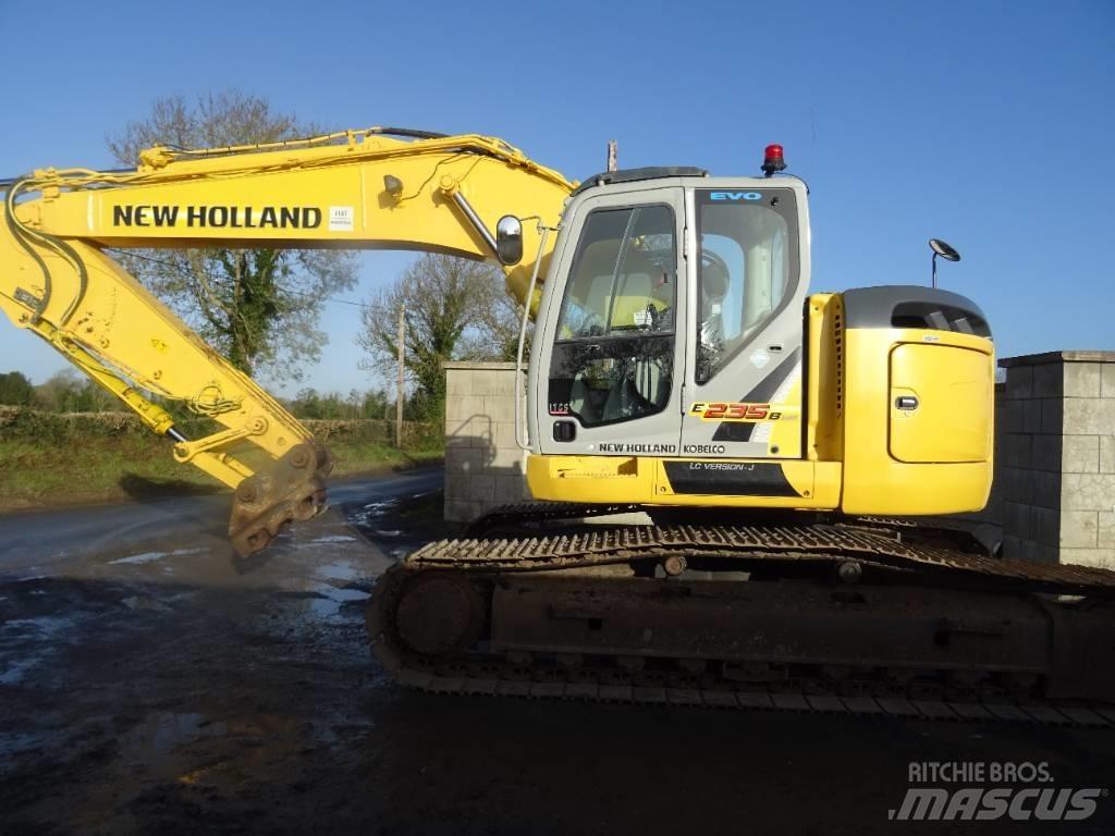 Kobelco SK 235 حفارات زحافة