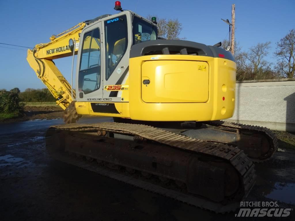 Kobelco SK 235 حفارات زحافة