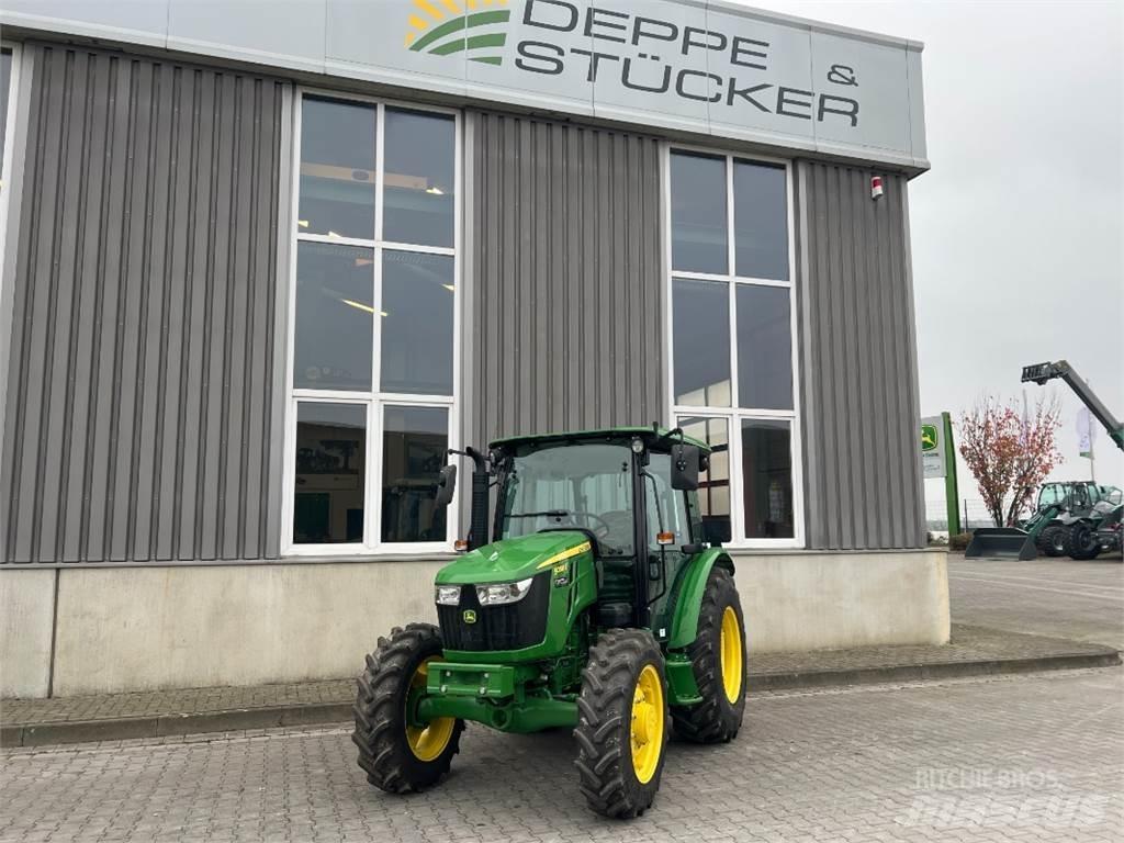 John Deere 5058 E الجرارات