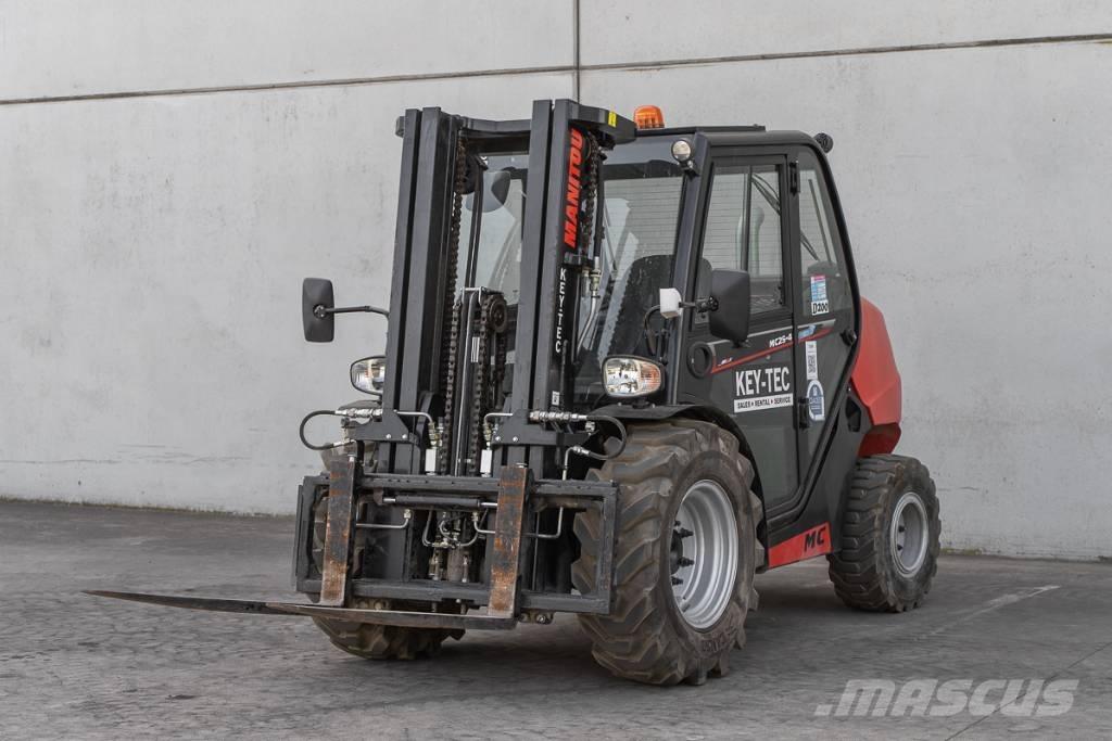 Manitou MC 25-4 شاحنات الديزل