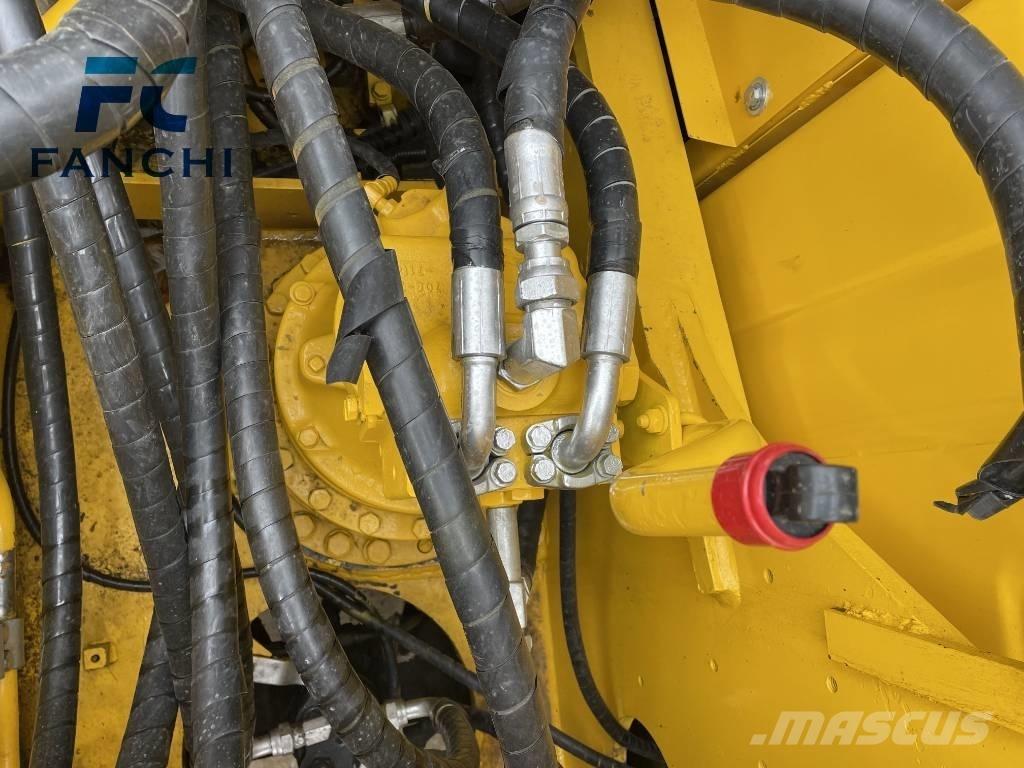 Komatsu PC210 حفارات زحافة