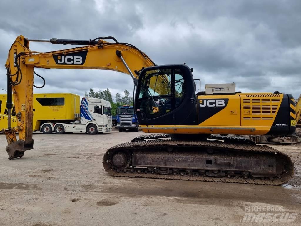 JCB JS 290 LC حفارات زحافة