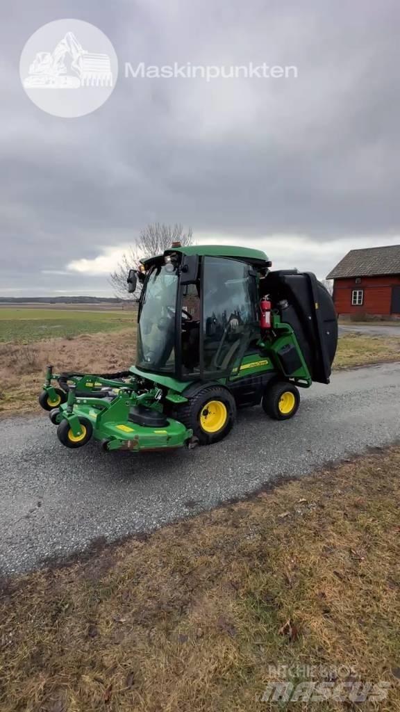 John Deere 1585 ركوب الحشائش