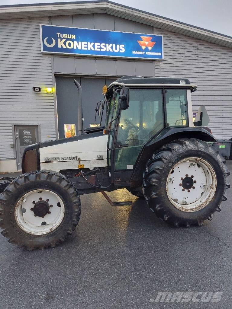 Valtra Valmet 900 الجرارات
