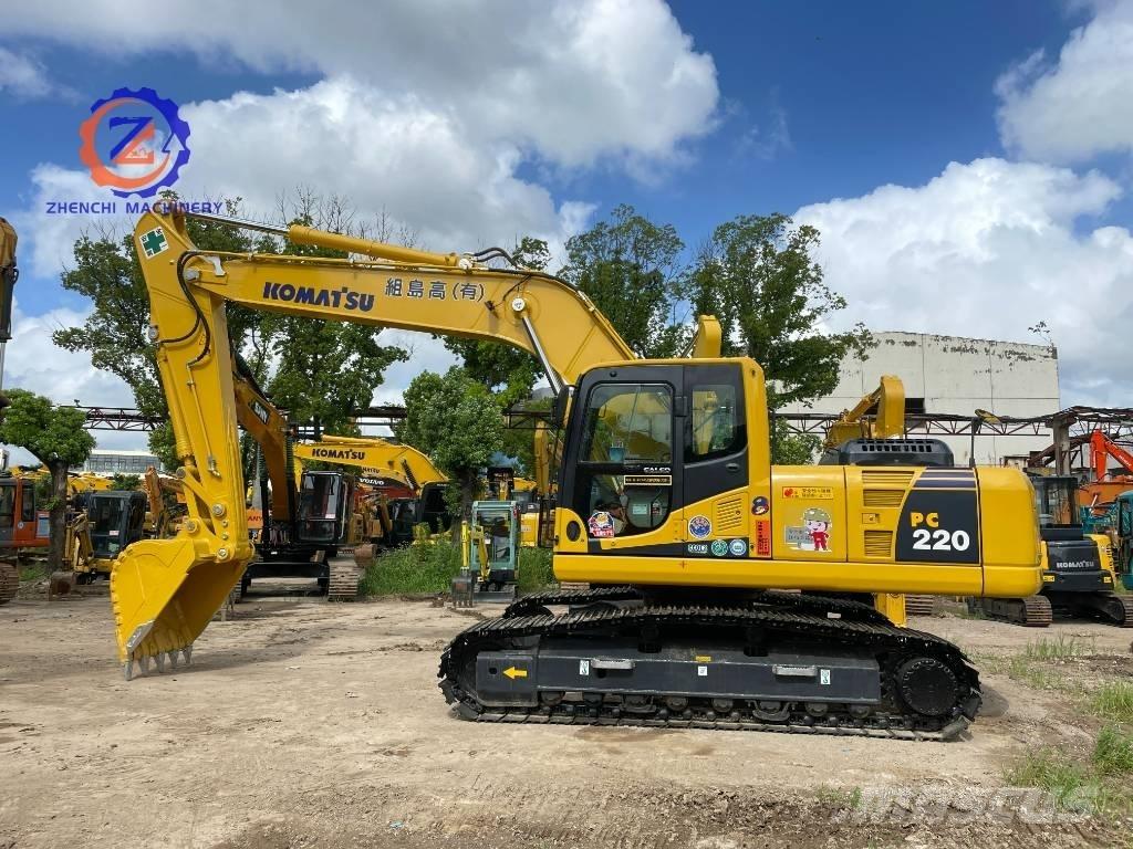 Komatsu PC 220-8 حفارات زحافة