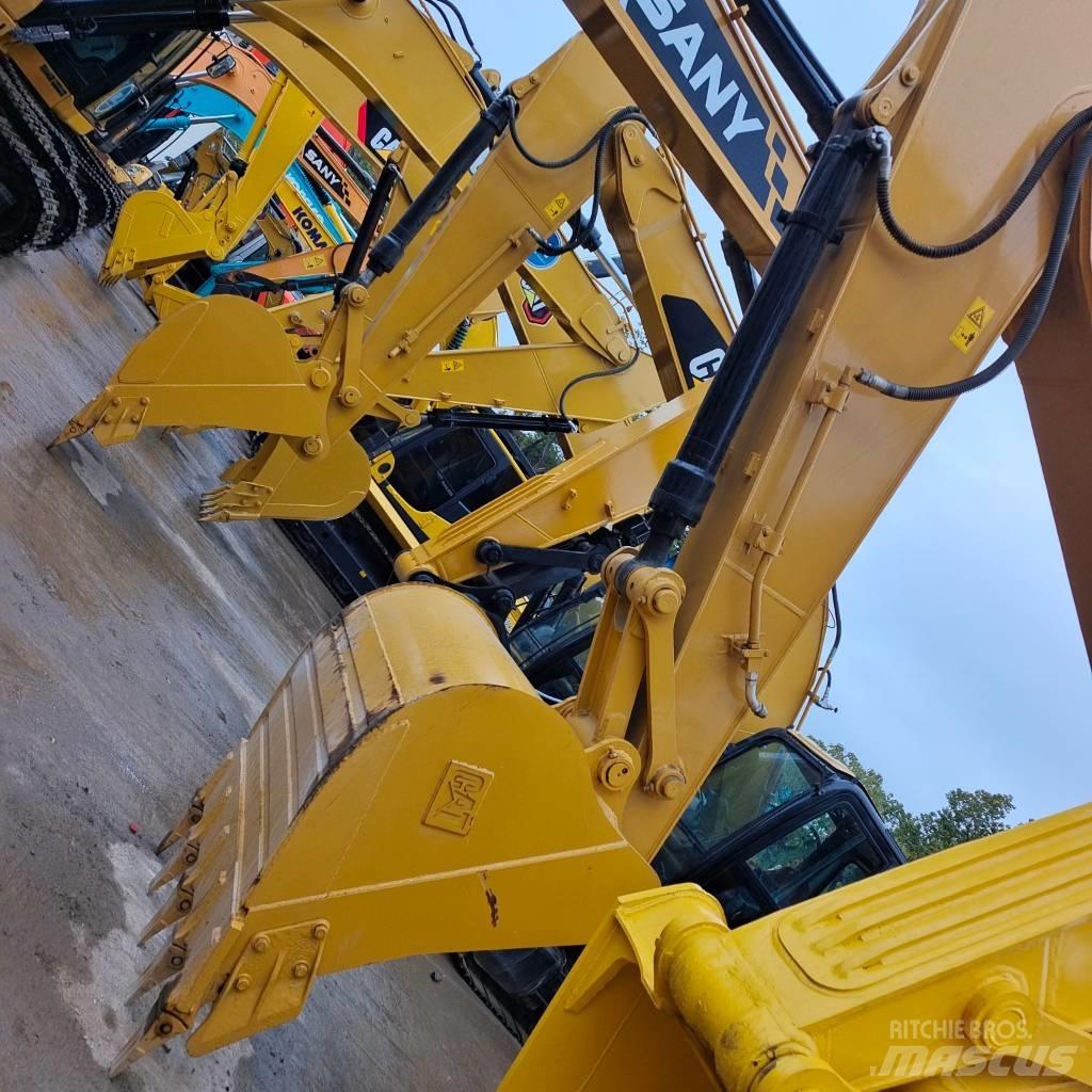 CAT 320 D حفارات زحافة