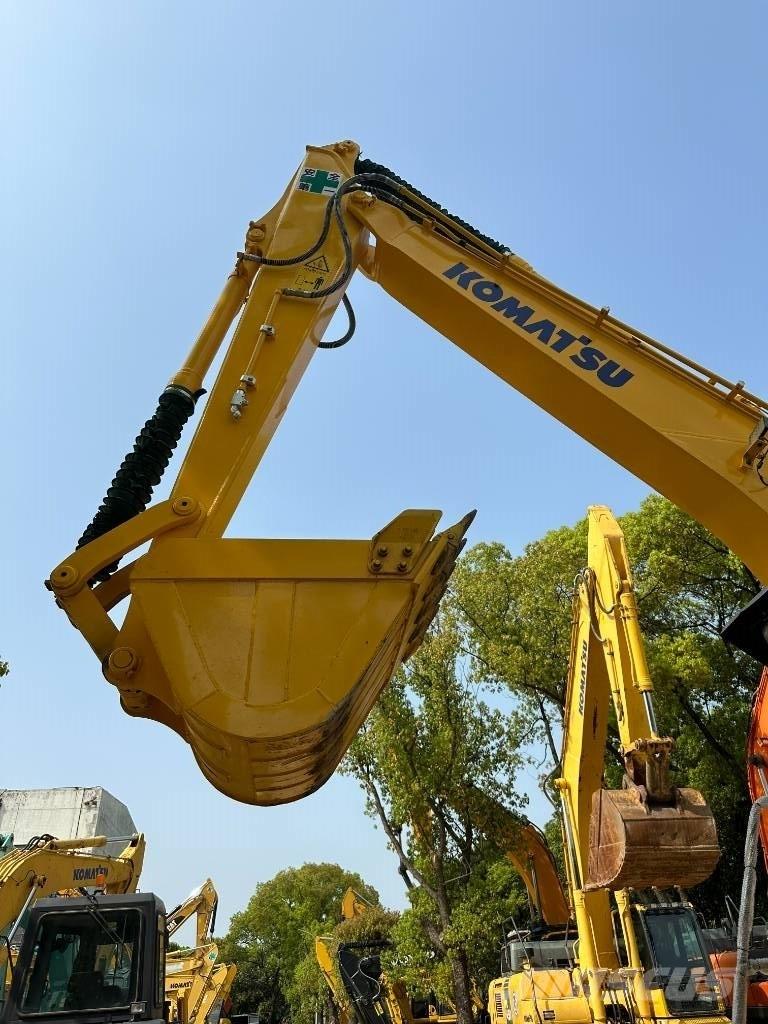 Komatsu PC 130 حفارات زحافة