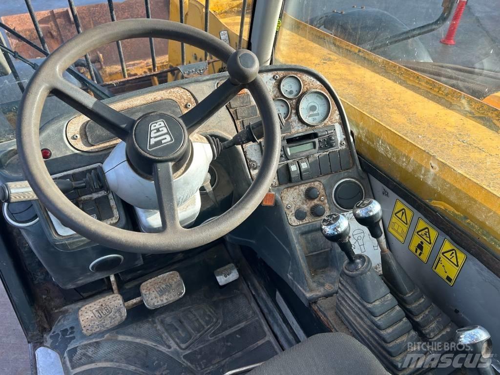 JCB 530-70 معدات مناولة لأغراض الزراعة