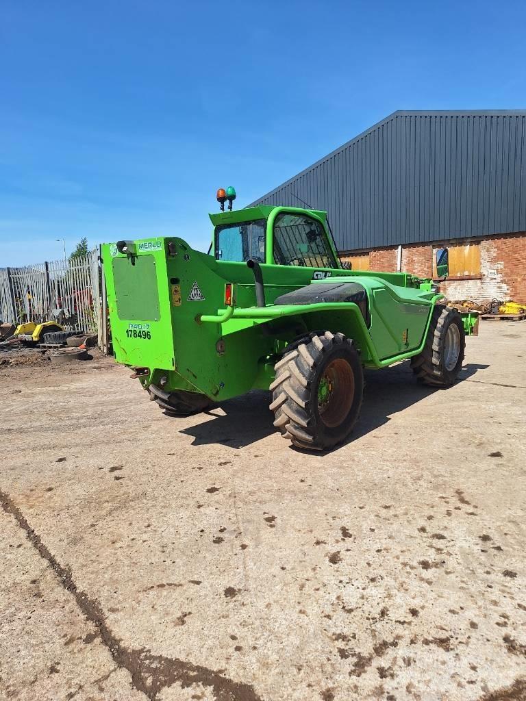 Merlo P 40.17 مناولات متداخلة