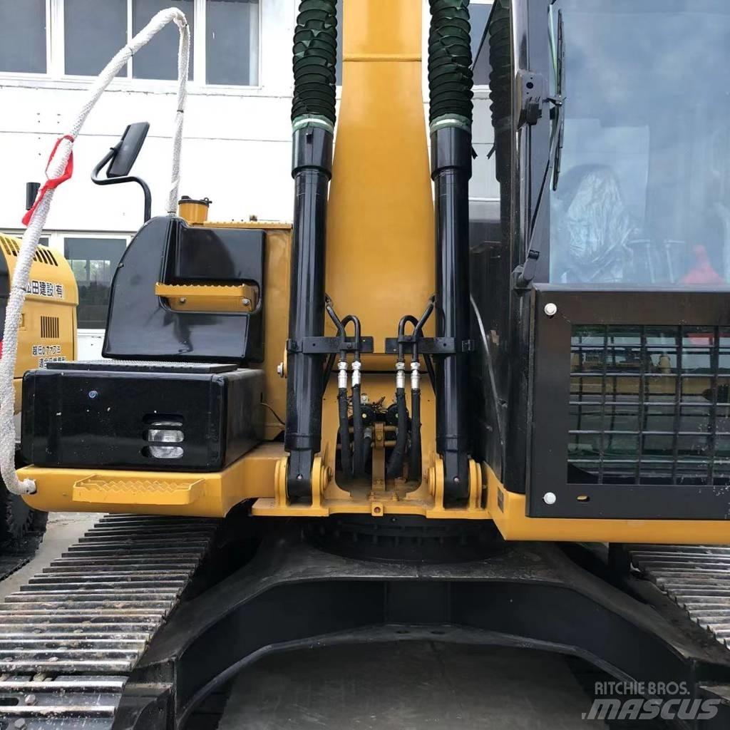 CAT 312 D حفارات زحافة