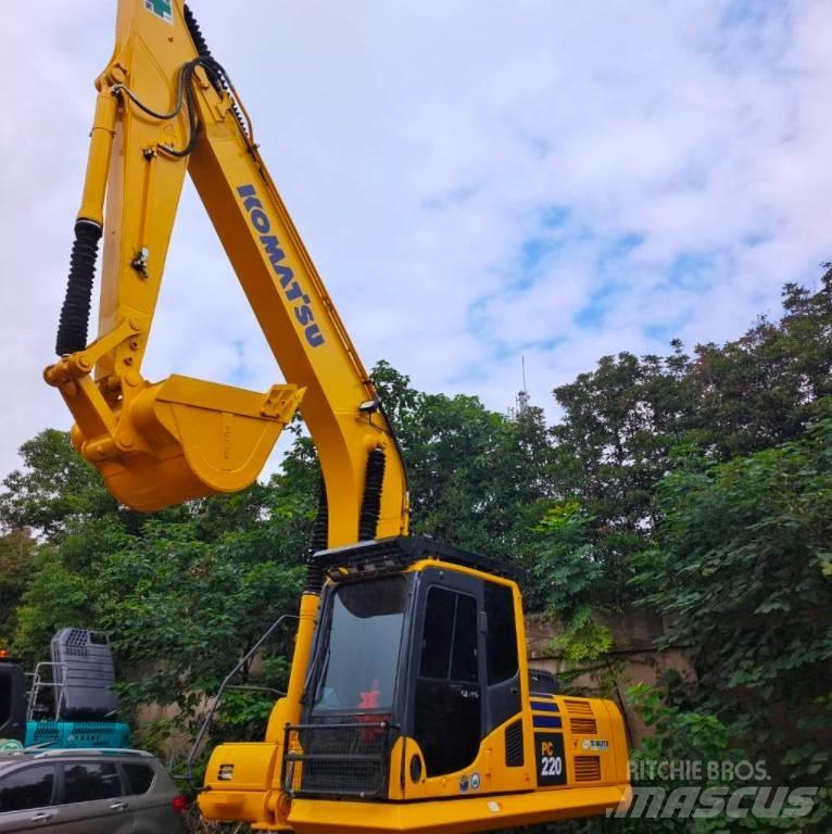 Komatsu PC 220-7 حفارات زحافة