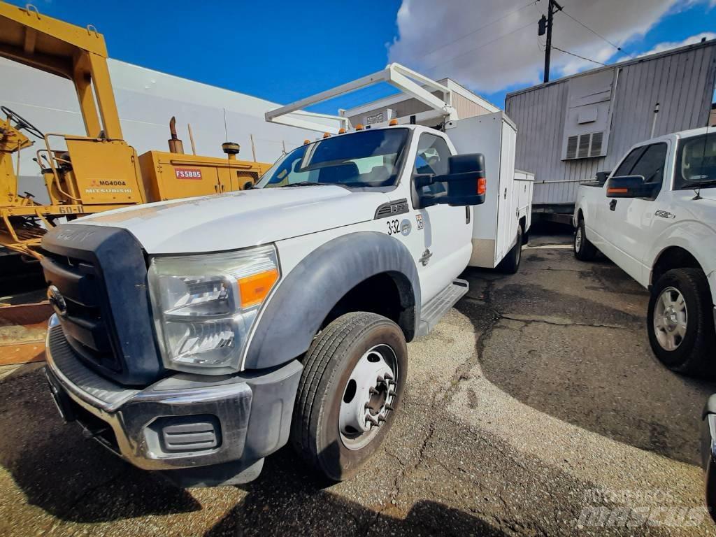 Ford F 550 شاحنات خفيفة/مفصلية الجوانب