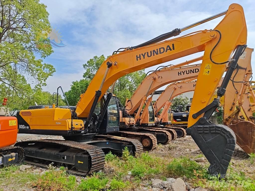 Hyundai R300LC-9S حفارات زحافة
