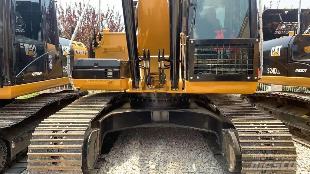 CAT 325 B L حفارات زحافة