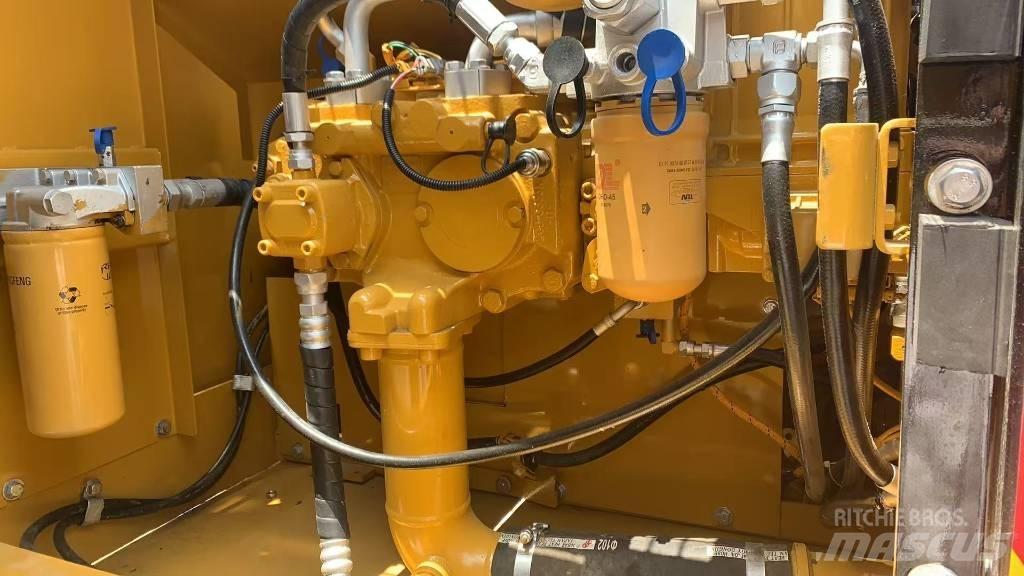 CAT 325 B L حفارات زحافة