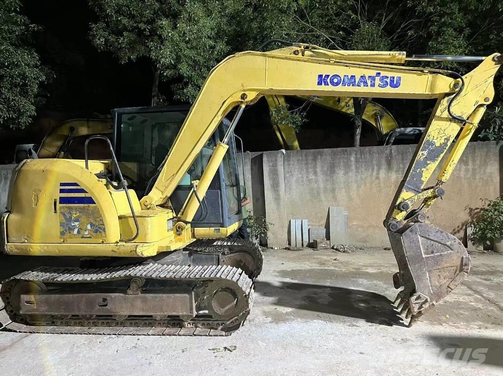 Komatsu PC 70-8 حفارات زحافة
