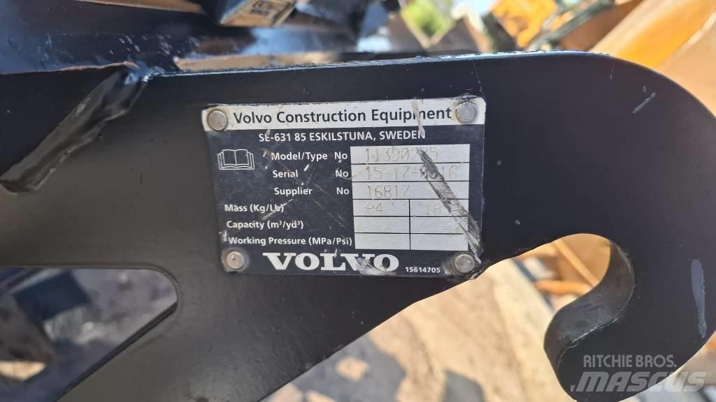 Volvo BM L20B لوادر بعجل
