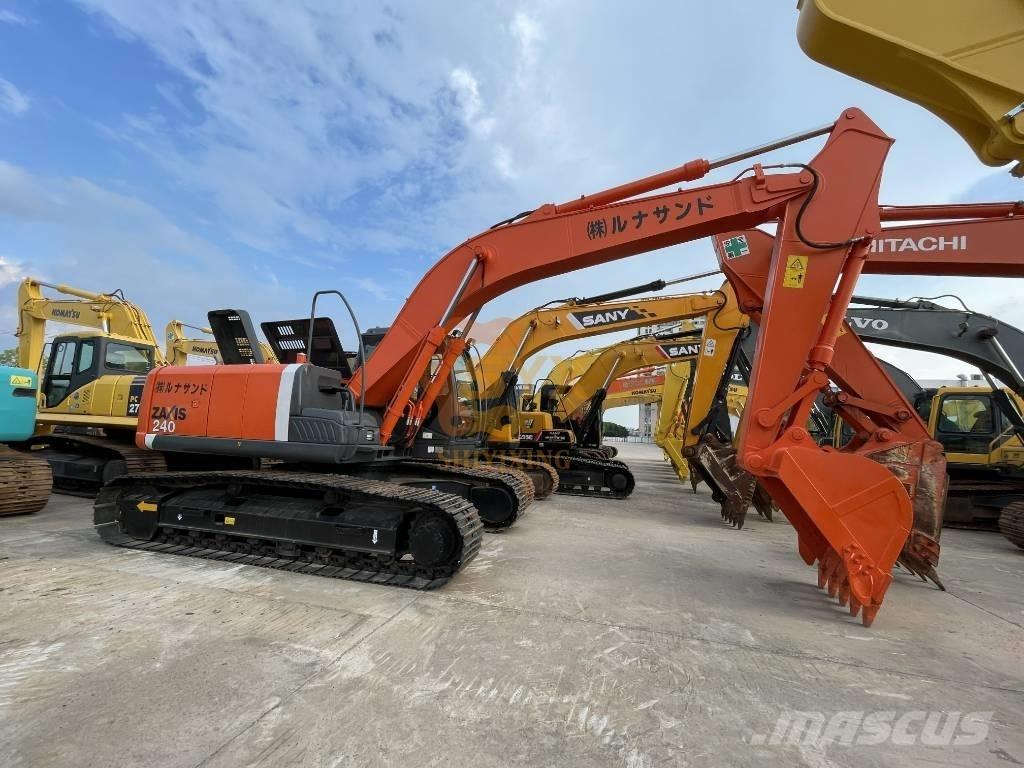 Hitachi ZX 240 حفارات زحافة