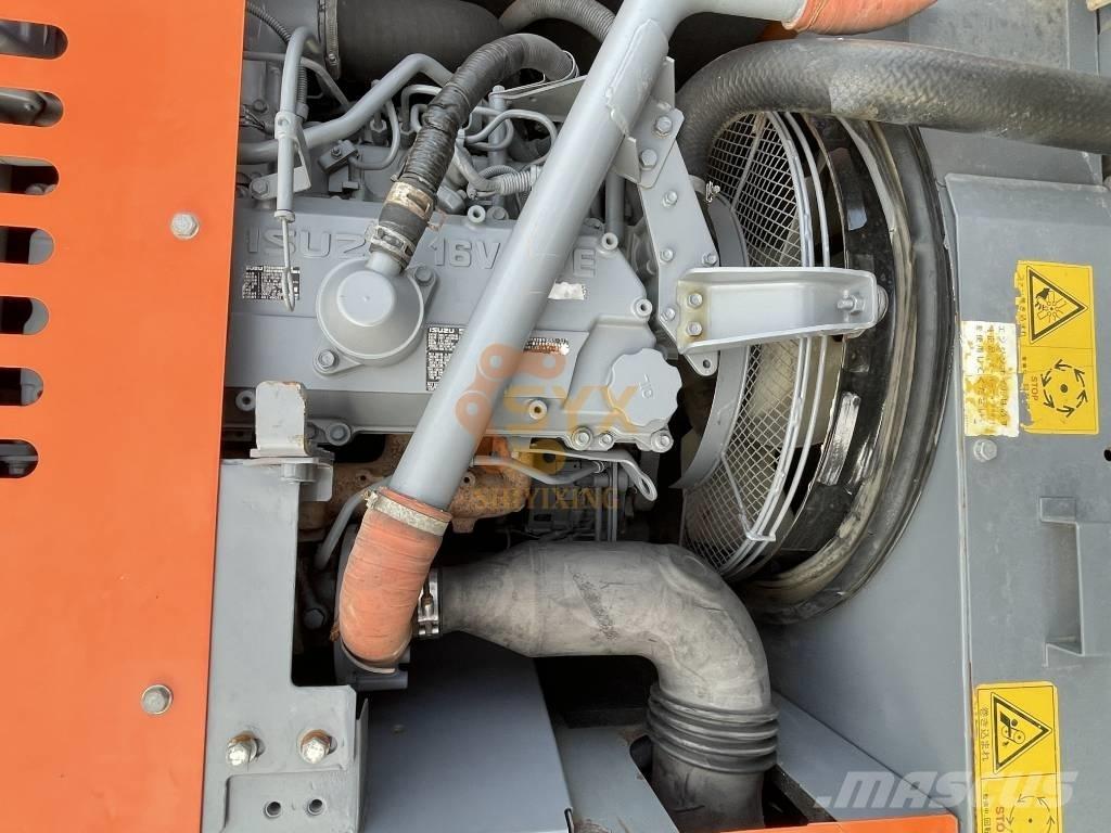 Hitachi ZX 240 حفارات زحافة