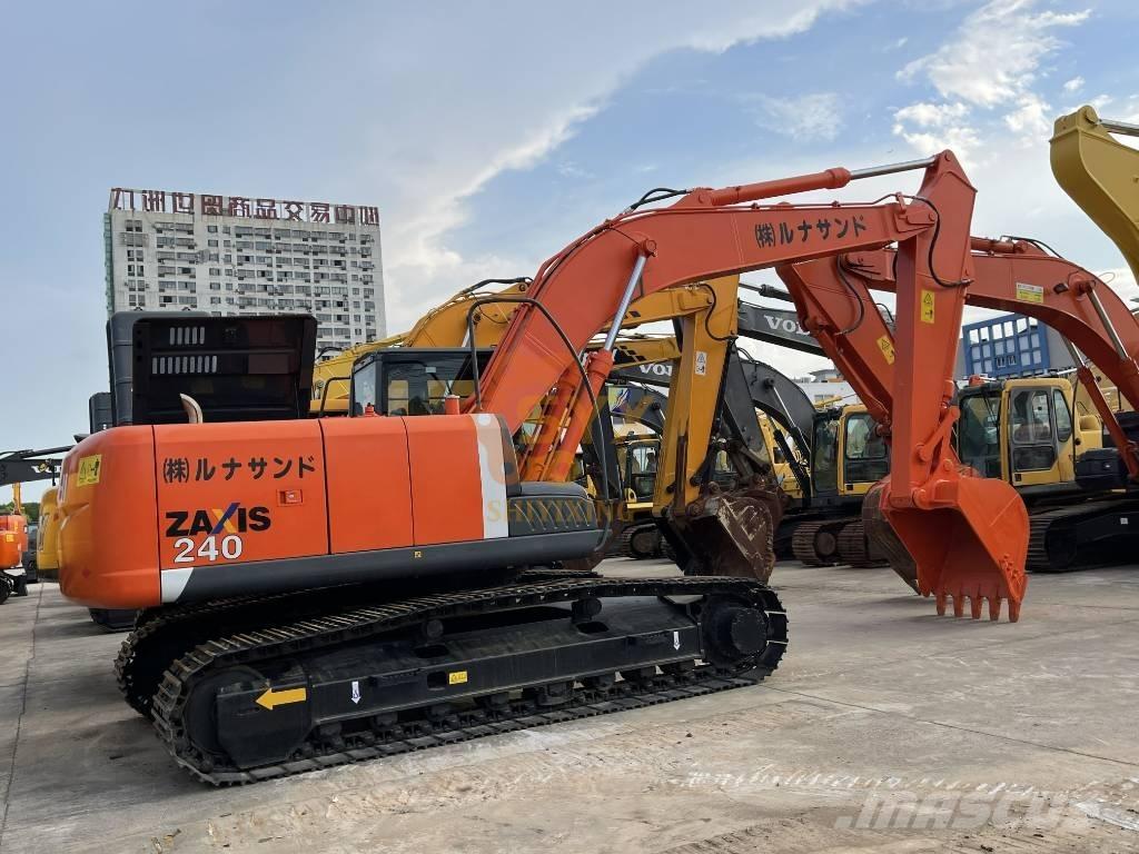 Hitachi ZX 240 حفارات زحافة