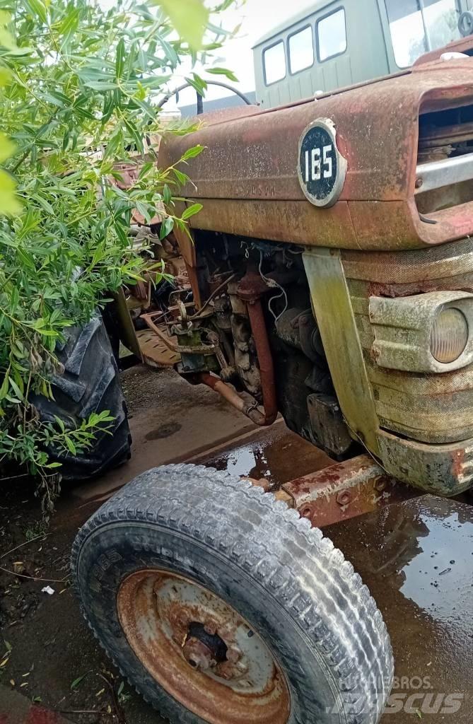 Massey Ferguson 165 الجرارات
