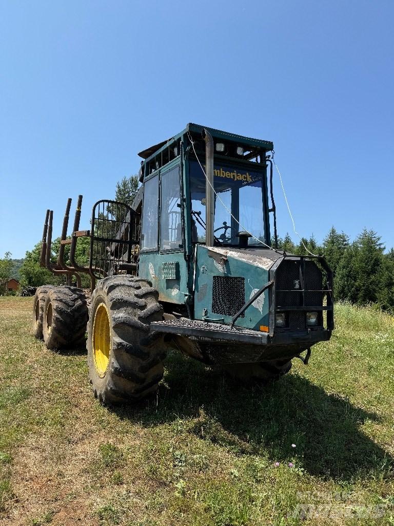 Timberjack 1010 شاحنات