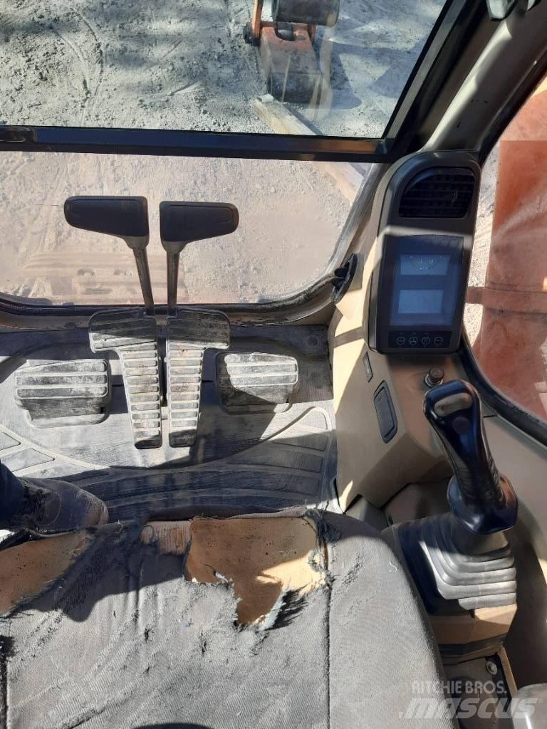 Daewoo DX340 LC V حفارات زحافة
