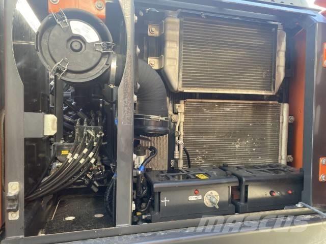 Doosan DX 140 LC-5 حفارات زحافة