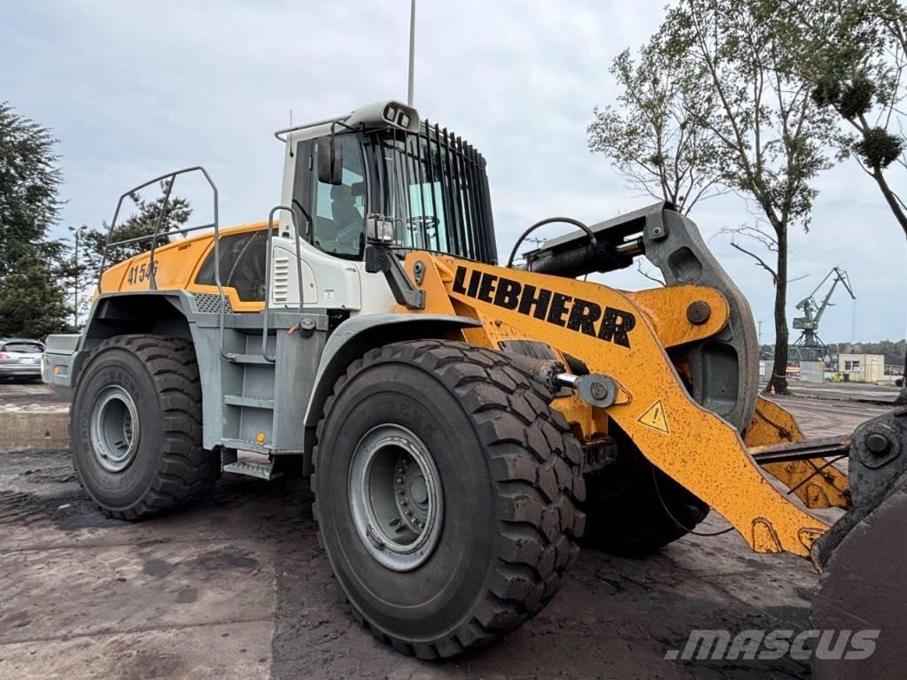 Liebherr L 566 لوادر بعجل