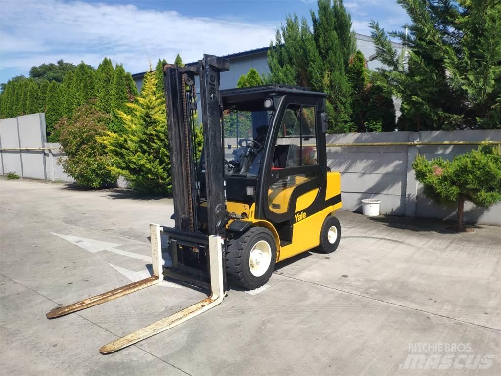 Yale GLP30VX شاحنات LPG