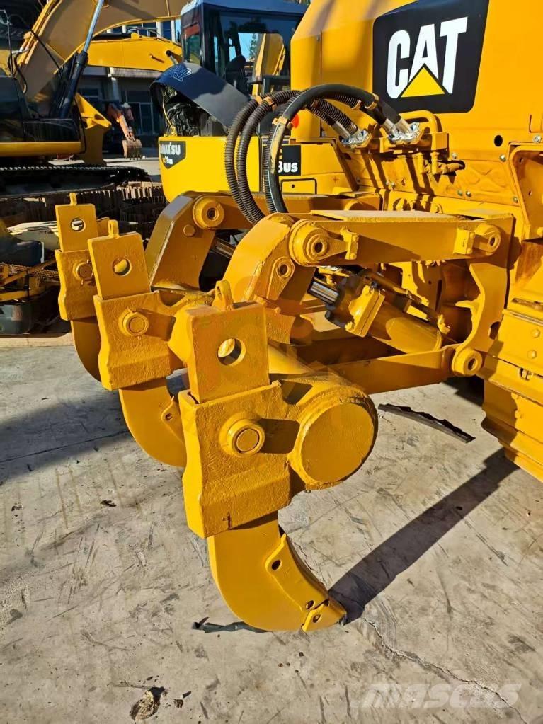 CAT D6G بلدوزرات مجنزرة
