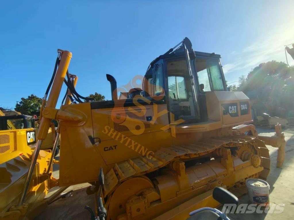 CAT D6G بلدوزرات مجنزرة