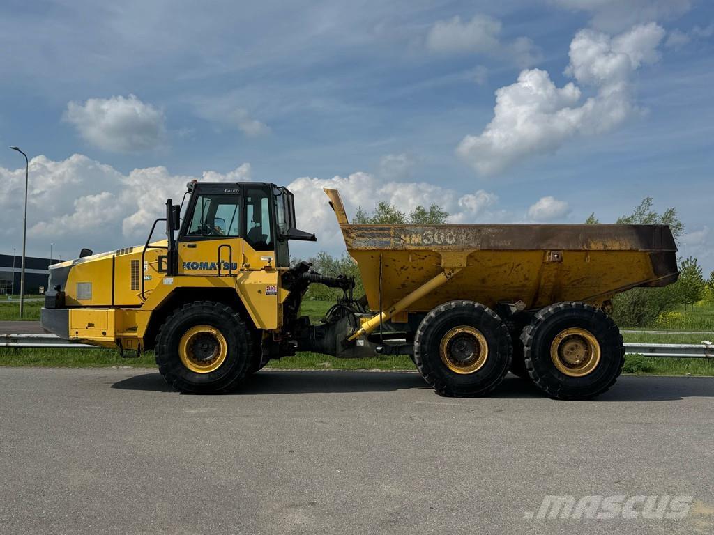 Komatsu HM300-2 ساحبات مفصلية