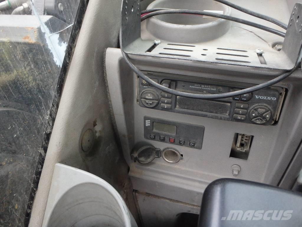 Volvo EC 290 C L حفارات زحافة