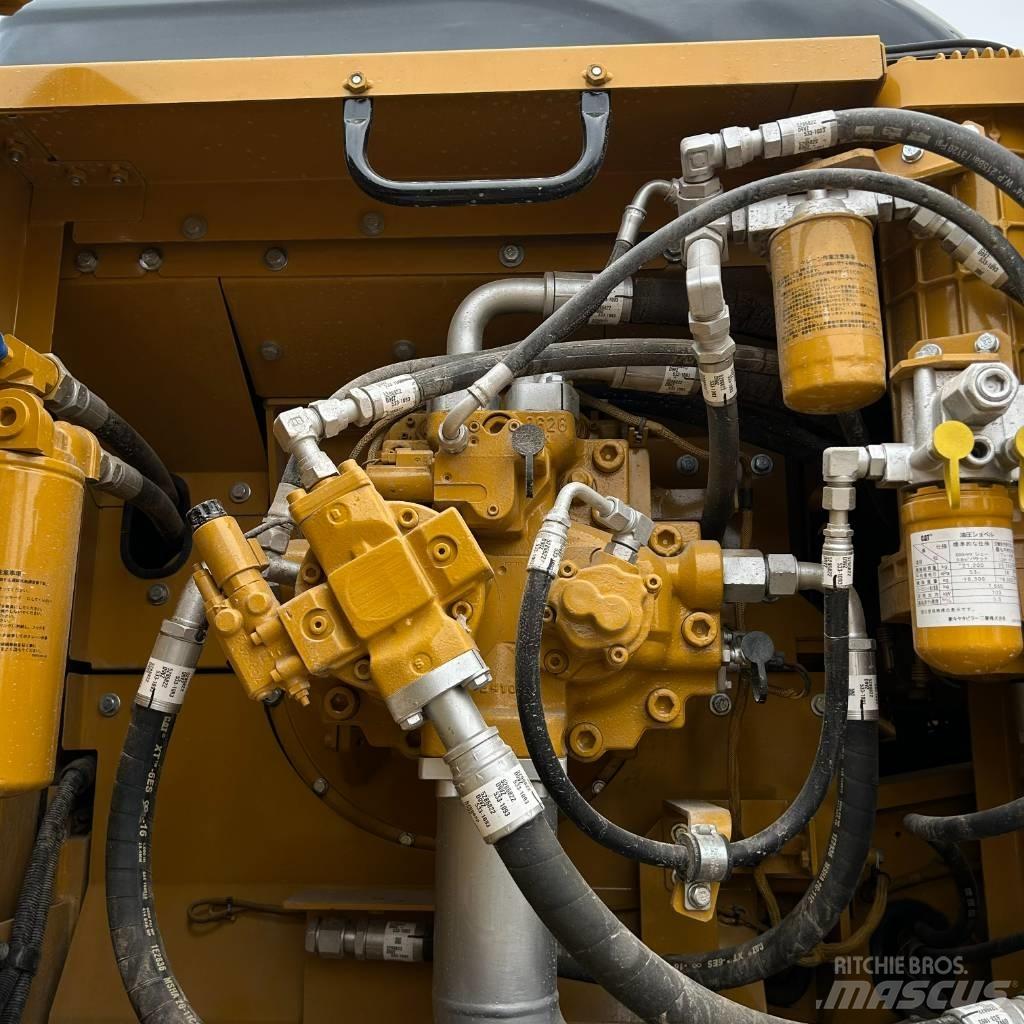 CAT 340D2L حفارات زحافة