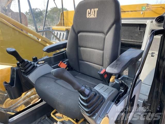CAT 320 GC حفارات زحافة
