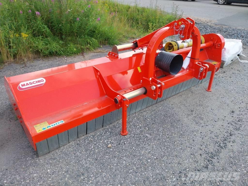 Maschio Tigre 300 جزازات وأغطية المراعي
