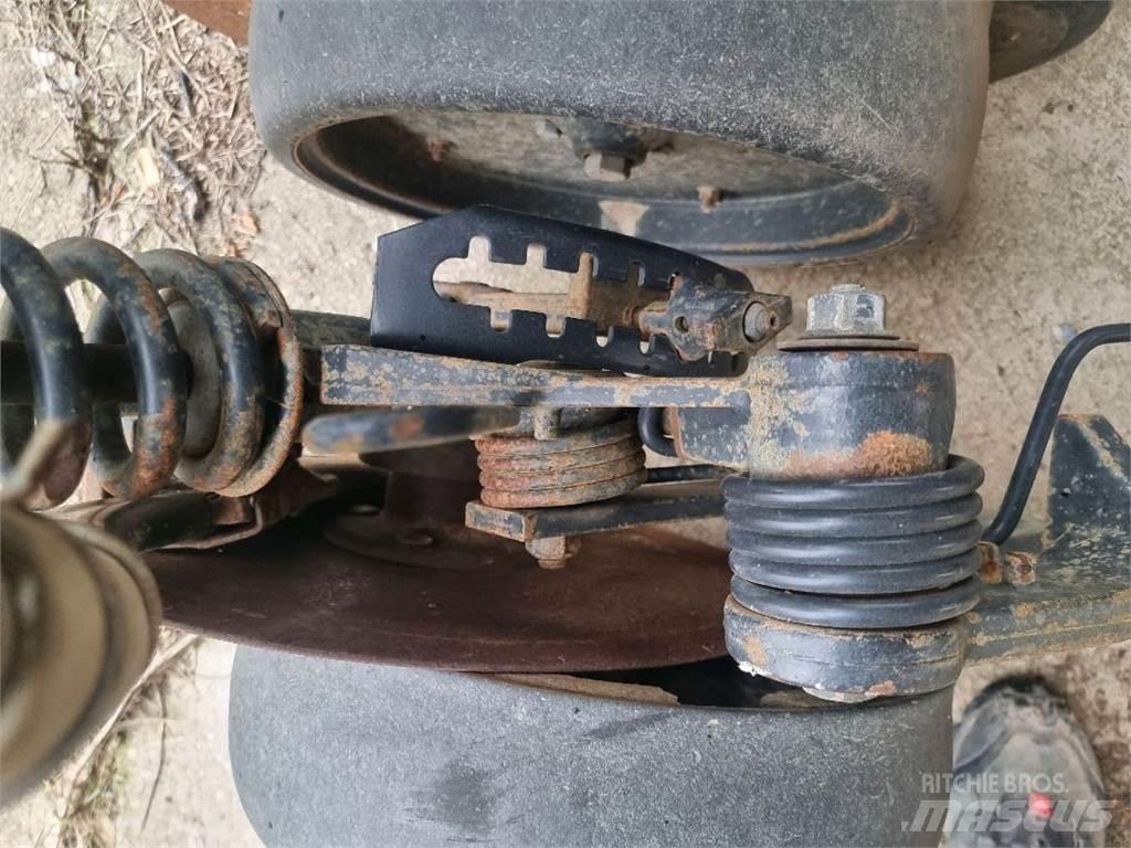 John Deere 750A ماكينات زراعية أخرى