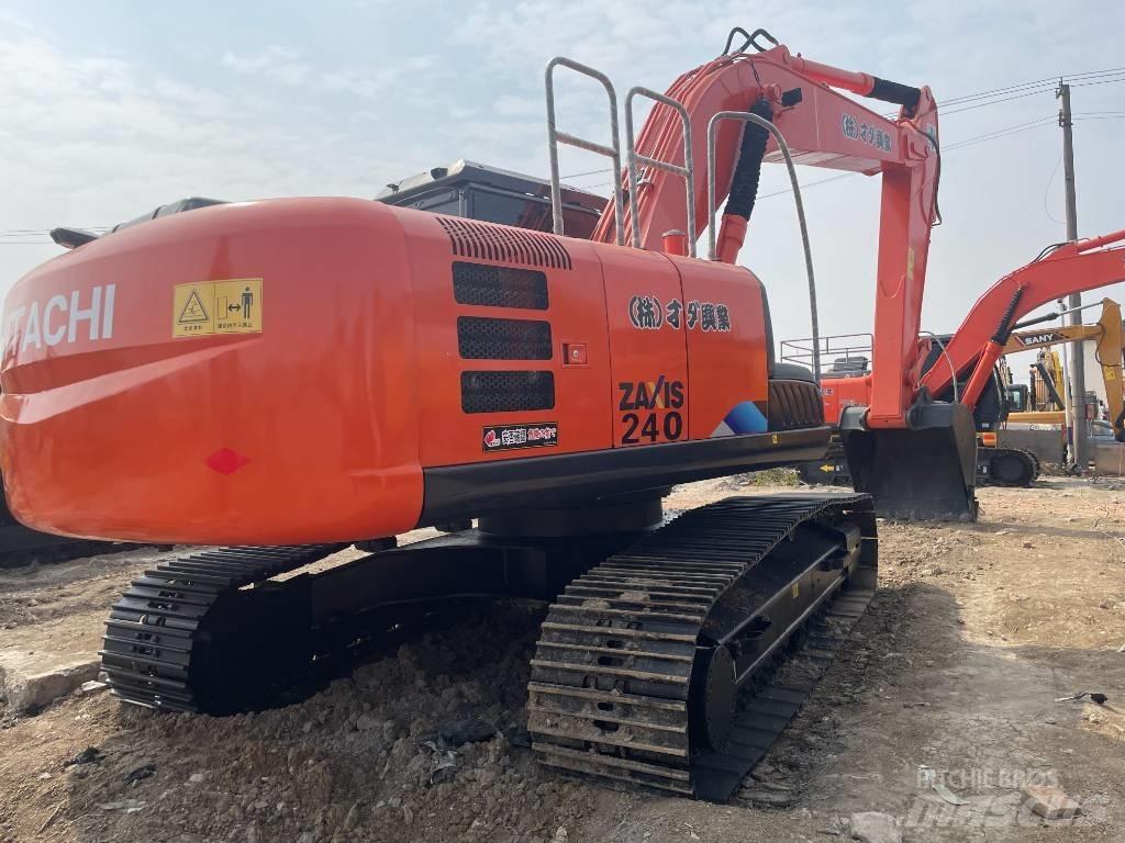 Hitachi ZX 240 حفارات زحافة