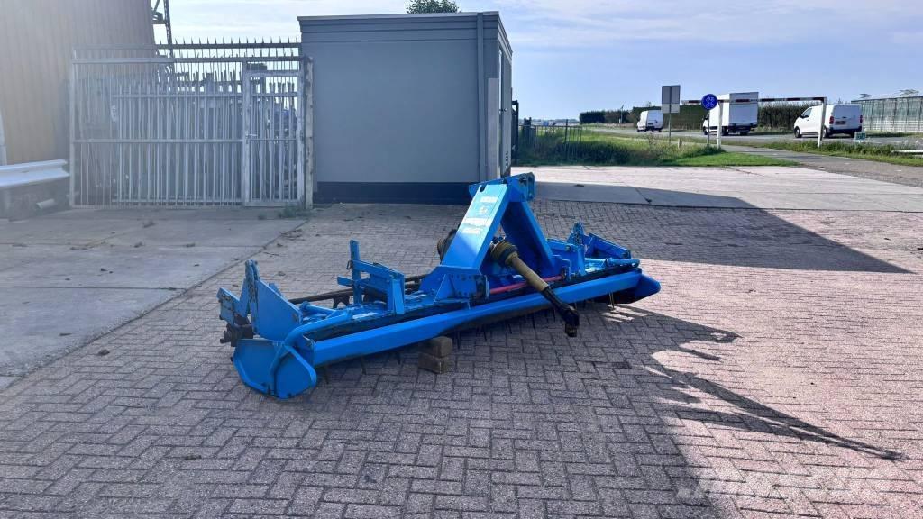 Lemken zircon 300 الكاسحات وقلابات التربة ذات المحركات