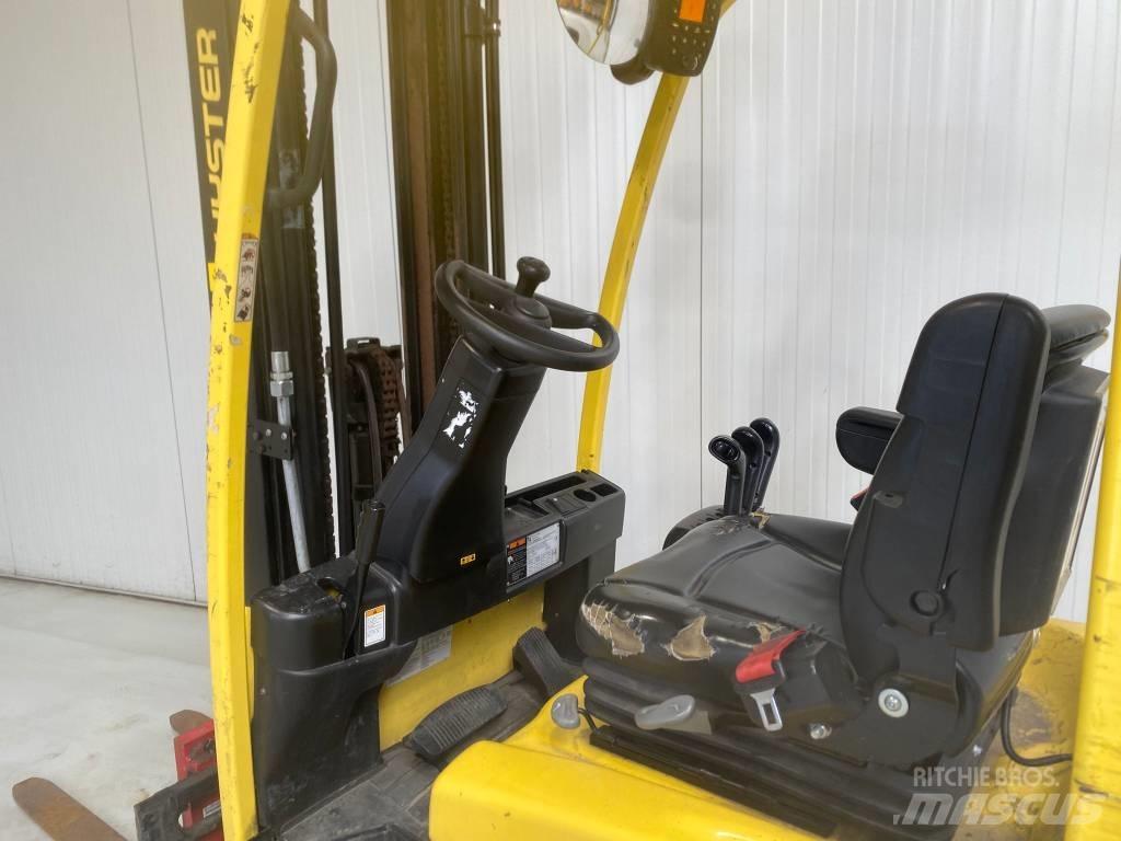 Hyster A1.5XNT شاحنات ذات رافعات شوكية تعمل بالكهرباء