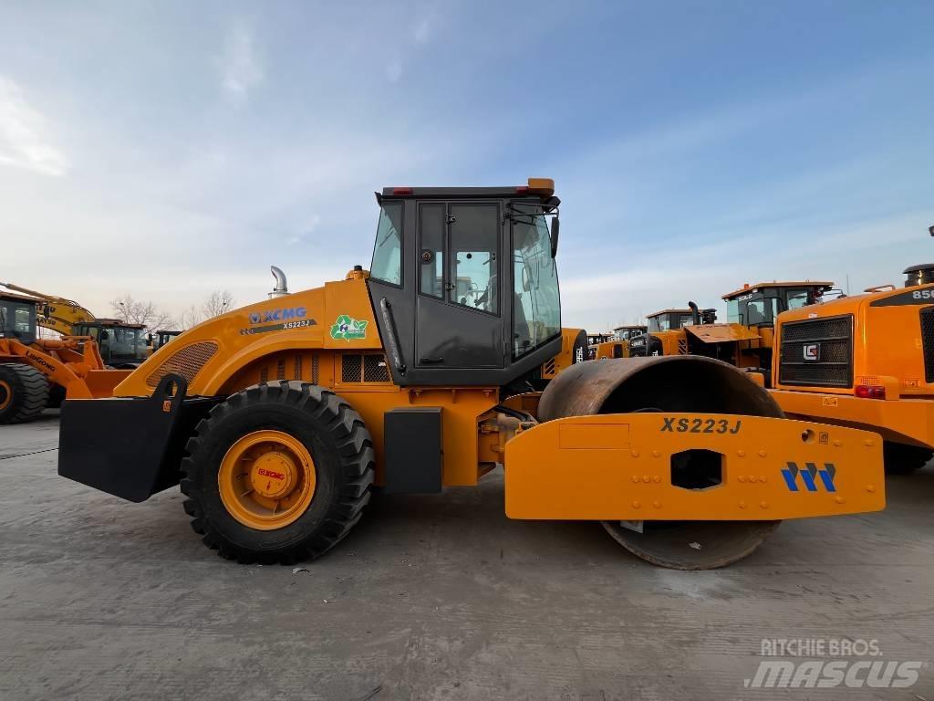XCMG XS 223 J مداحل أحادية الأسطوانة