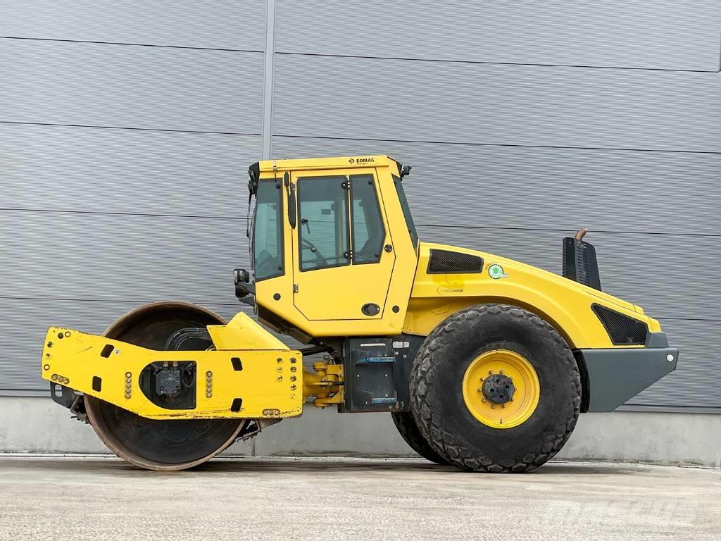 Bomag BW 213 DH-4i مداحل أحادية الأسطوانة