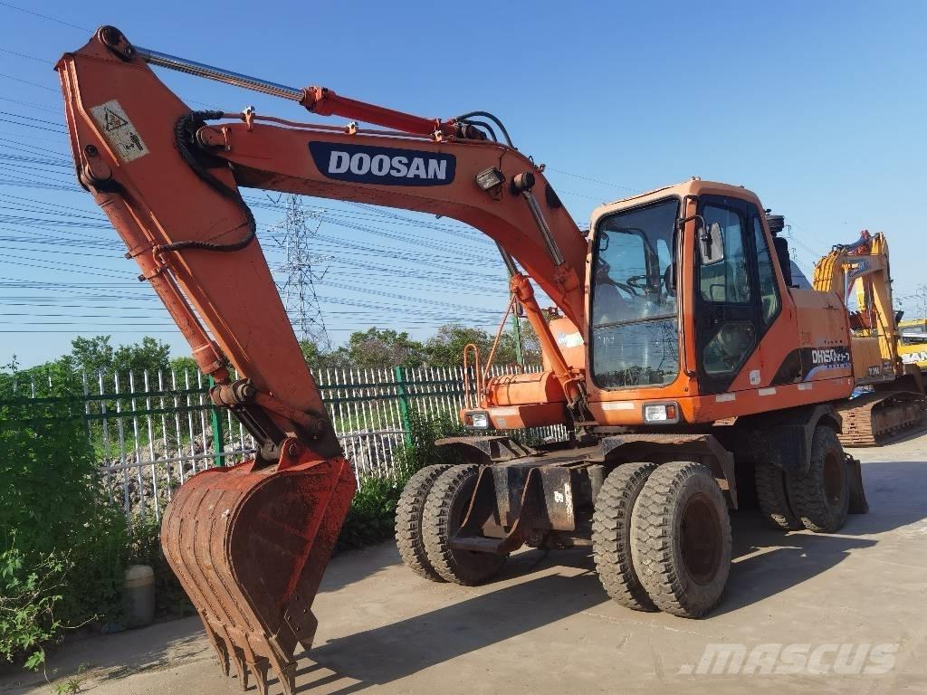 Doosan DH150W-7 حفارات بعجل
