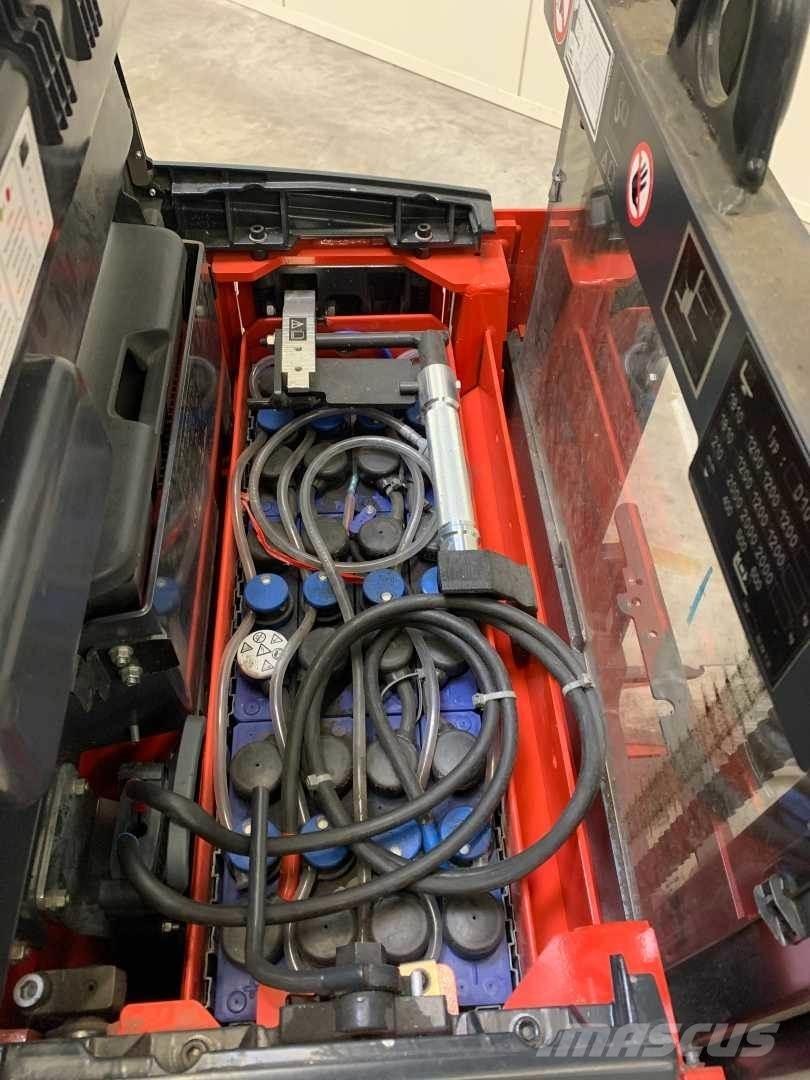 Linde D10 شاحنات مناولة ذاتية الدفع