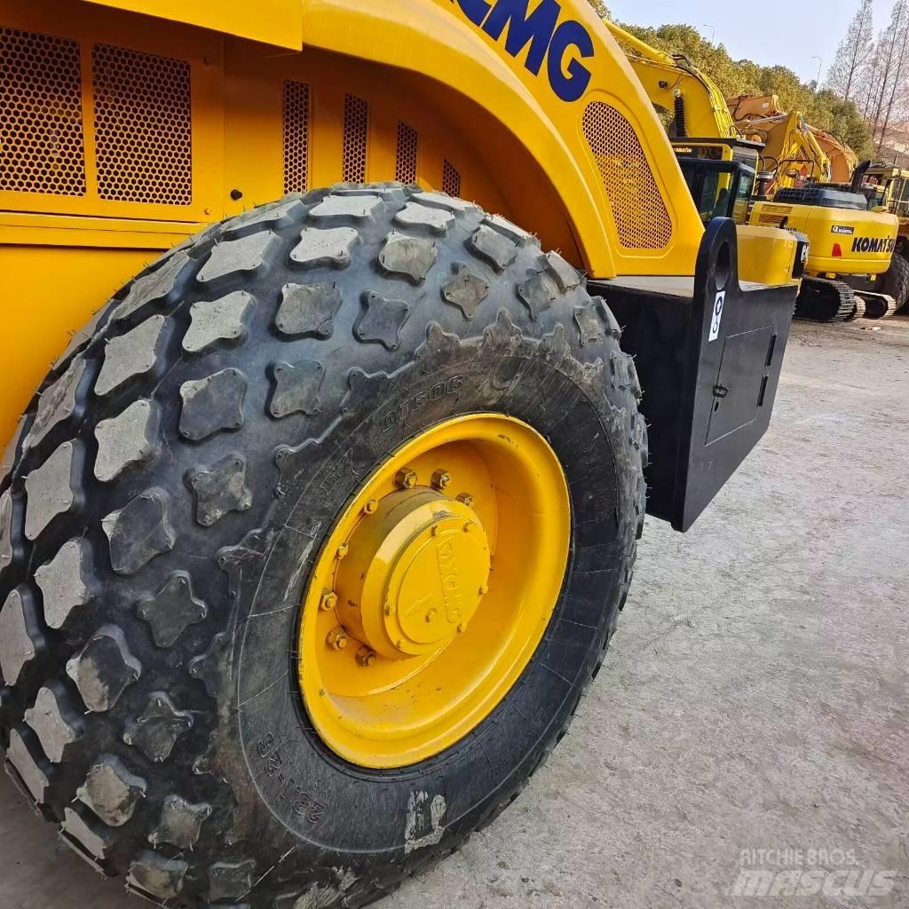 XCMG XS 142 J مداحل أحادية الأسطوانة