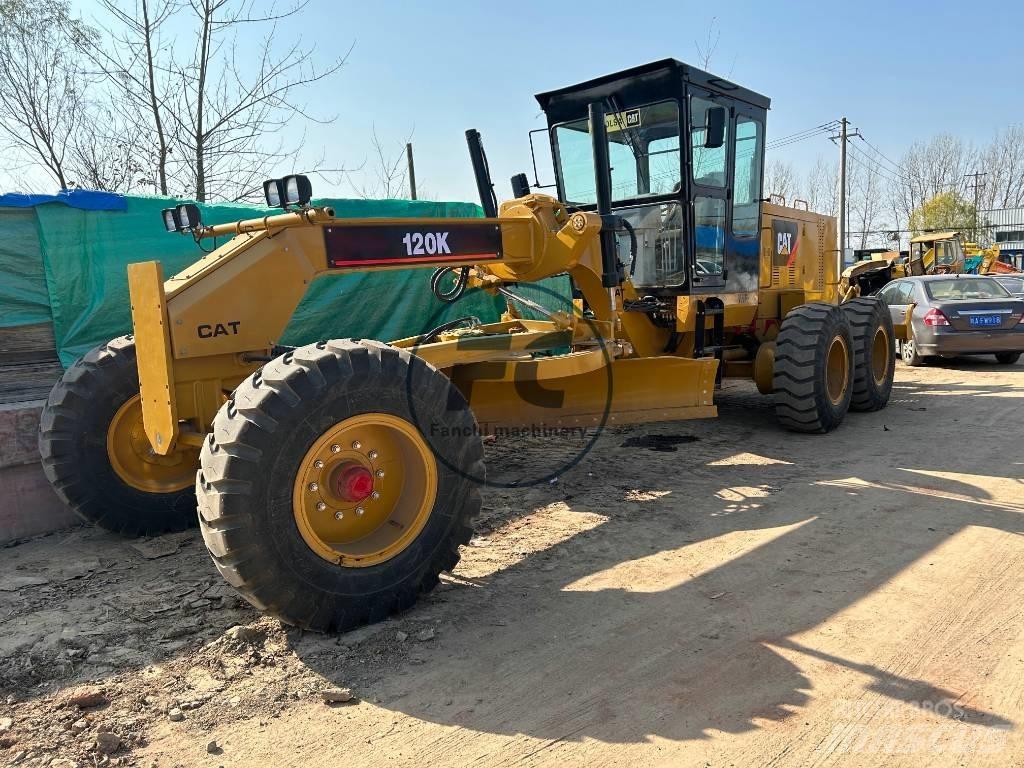 CAT 120 K معدات تمهيد الطرق