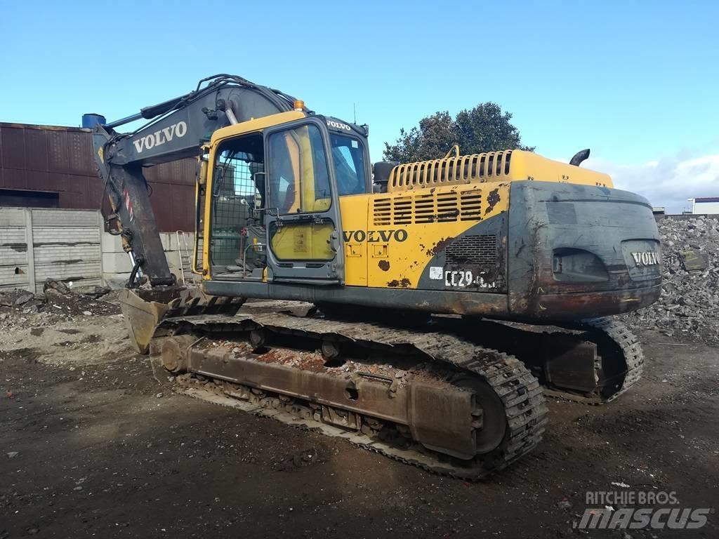 Volvo EC 290 B LC حفارات زحافة